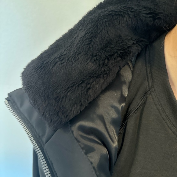 Descente ski parka size 6 - Picture 3 of 8